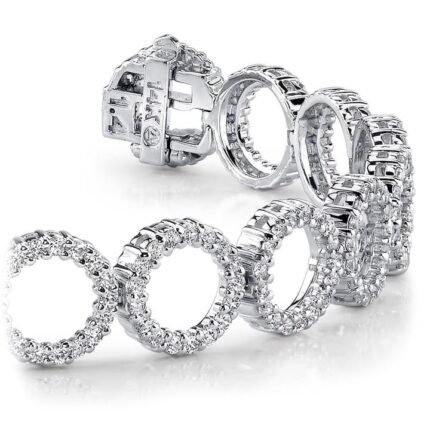 Circle Diamond Bracelet In White Gold (5 1/2 Ctw)