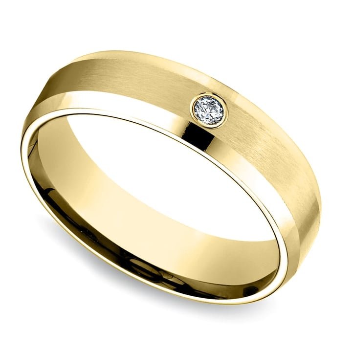 Mens-Gold-And-Diamond-Wedding-Band-With-Satin-Finish