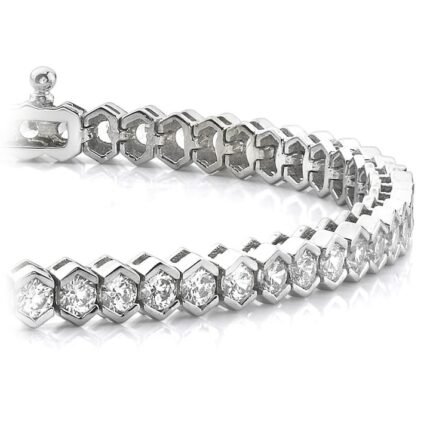 Modern Half Bezel Diamond Bracelet In White Gold (6 Ctw)